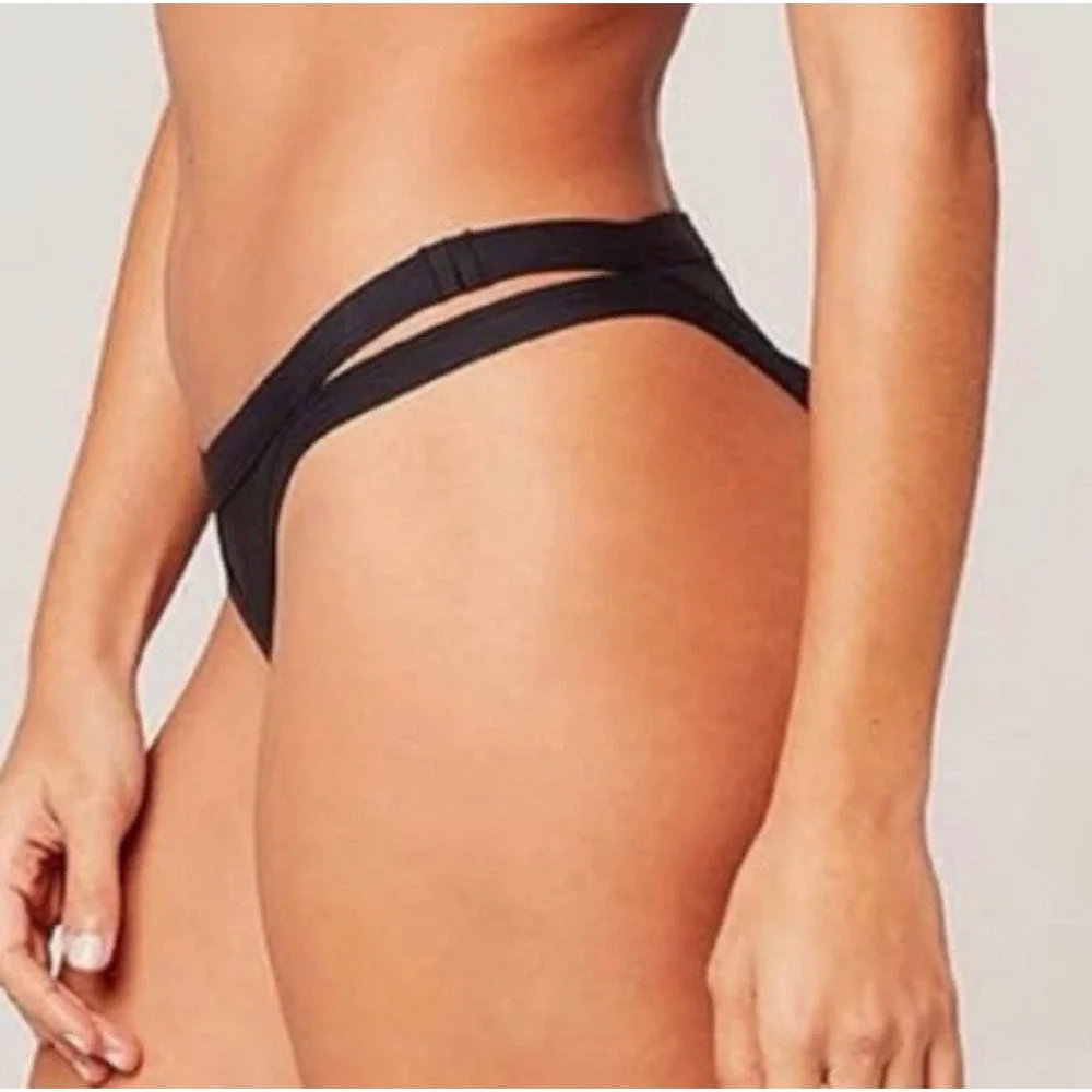 L*Space Black One Shoulder‎ Bikini Set Large